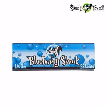 SKUNK 1 1/4 SIZE BLUEBERRY FLAVORED ROLLING PAPERS	